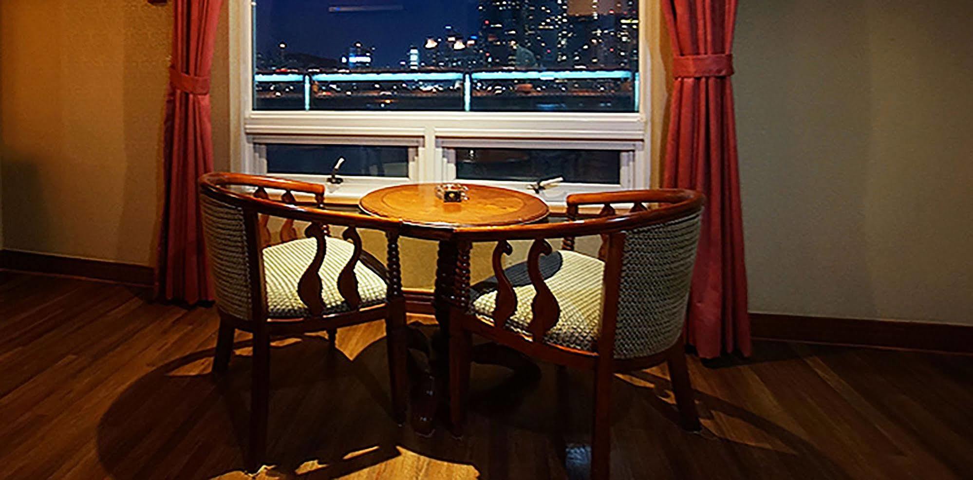 Hotel Castle Beach Пусан Екстер'єр фото