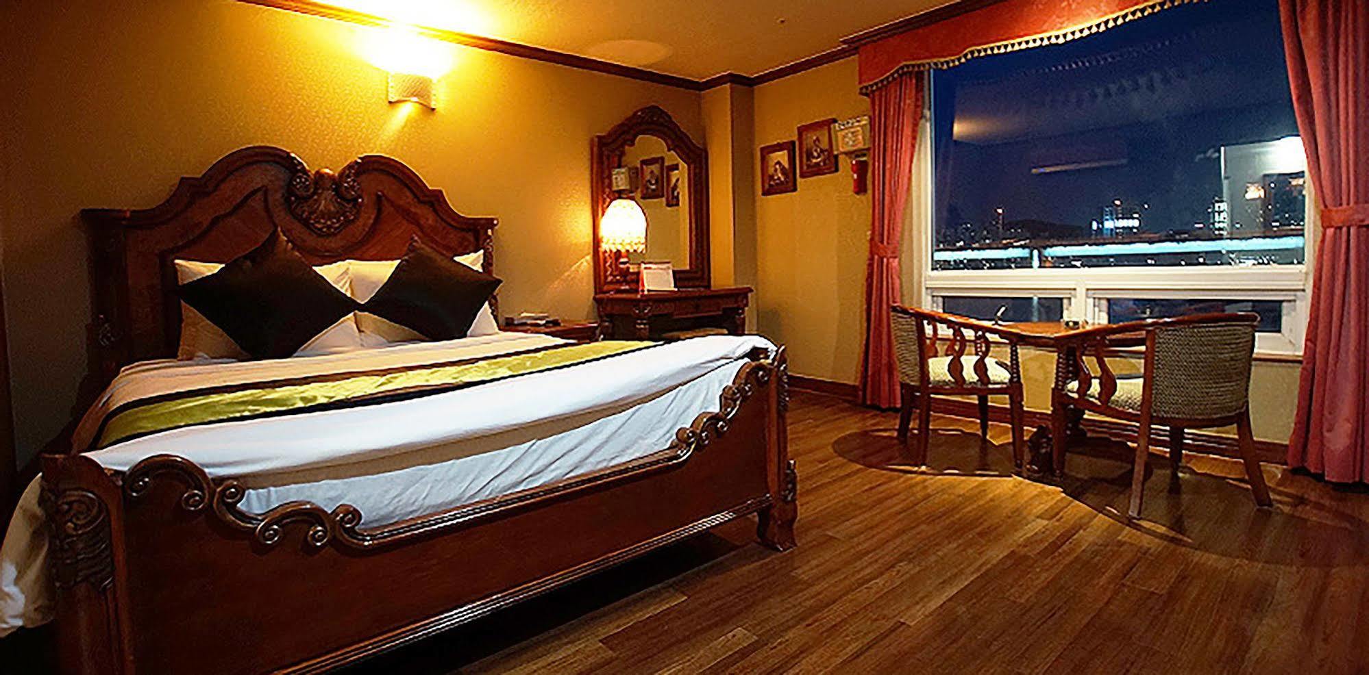 Hotel Castle Beach Пусан Екстер'єр фото